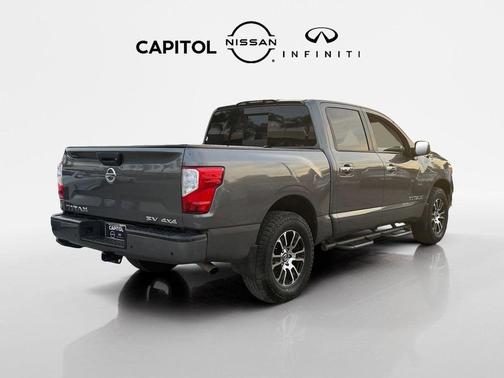 2021 Nissan Titan SV