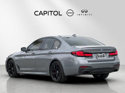 Skyscraper Gray Metallic 2023 BMW 530 i