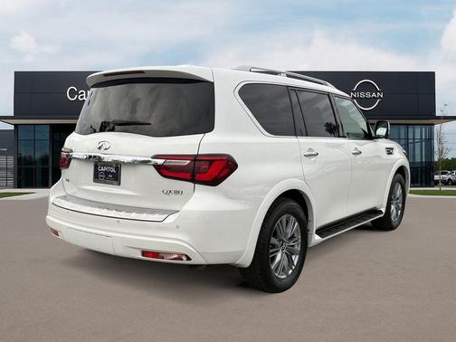 2024 INFINITI QX80 Luxe