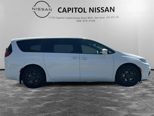 2022 Chrysler Pacifica Hybrid Limited