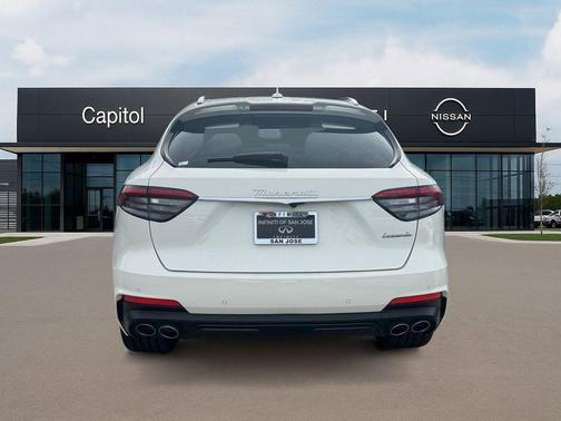 2022 Maserati Levante Modena