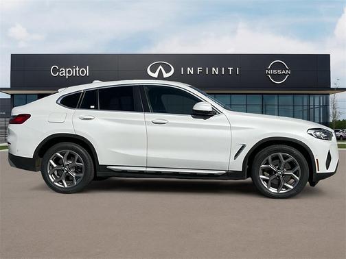 2023 BMW X4 xDrive30i