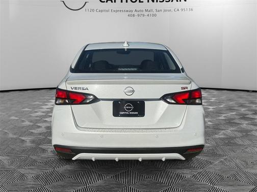 2025 Nissan Versa 1.6 SR