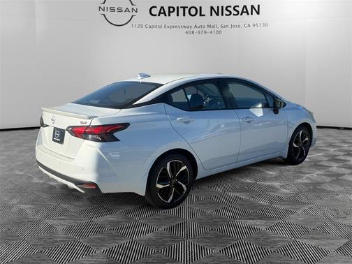 2025 Nissan Versa 1.6 SR