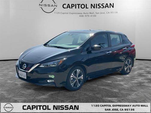 2022 Nissan Leaf SV