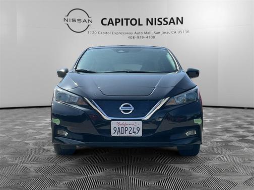 2022 Nissan Leaf SV