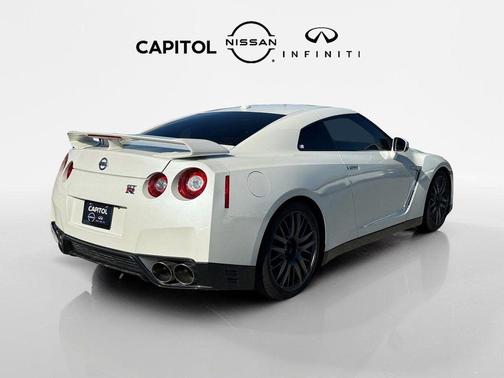 2016 Nissan GT-R Premium