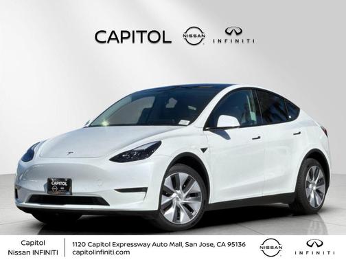 Pearl White Multi 2022 Tesla Model Y Long Range