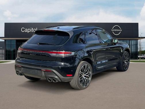 2023 Porsche Macan T