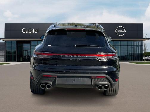 2023 Porsche Macan T