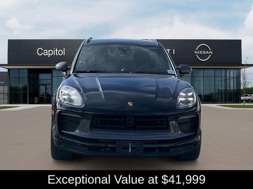 2023 Porsche Macan T