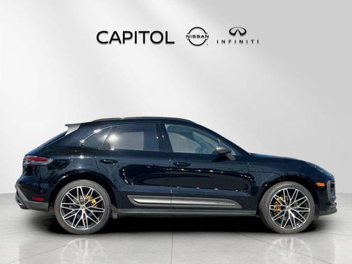 2023 Porsche Macan T
