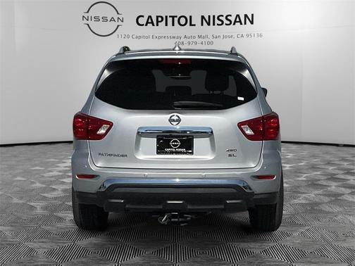 2019 Nissan Pathfinder SL