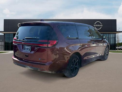 2022 Chrysler Pacifica Hybrid Limited