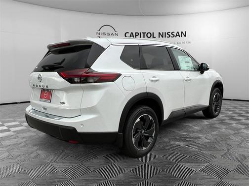 2025 Nissan Rogue SV