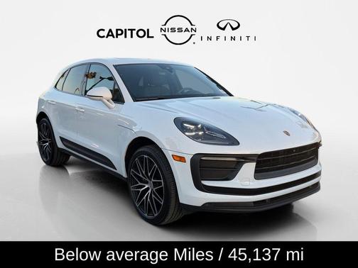 2022 Porsche Macan Base