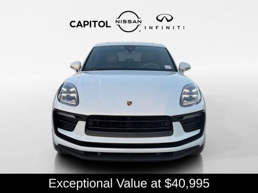 2022 Porsche Macan Base