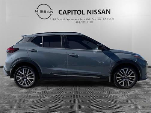 2021 Nissan Kicks SR