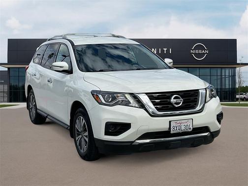 2020 Nissan Pathfinder S