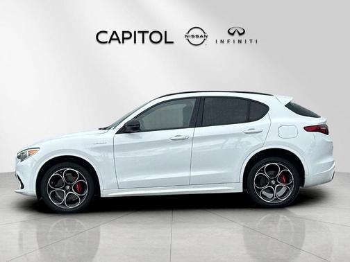 Alfa White 2022 Alfa Romeo Stelvio Veloce