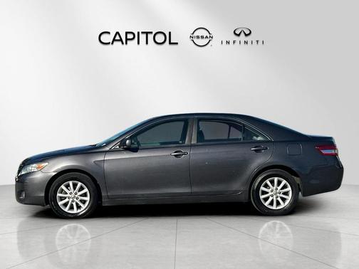 Magnetic Gray Metallic 2011 Toyota Camry XLE