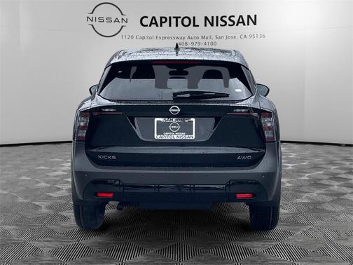 2025 Nissan Kicks SV