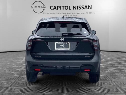 2025 Nissan Kicks SV