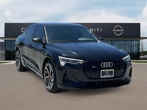 2022 Audi e-tron S line Premium