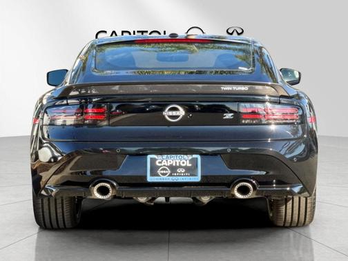 Dark Bluish Green Metallic 2026 Nissan Z performance