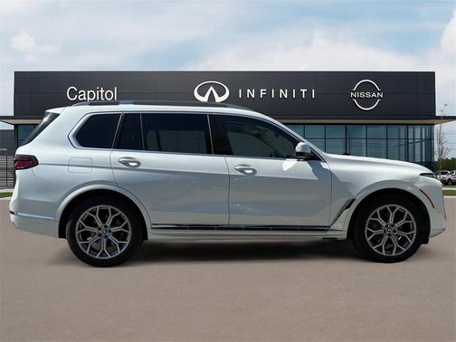 2024 BMW X7 xDrive40i