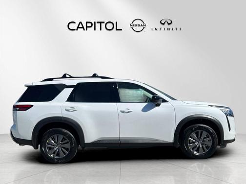 Everest White P 2026 Nissan Pathfinder SV