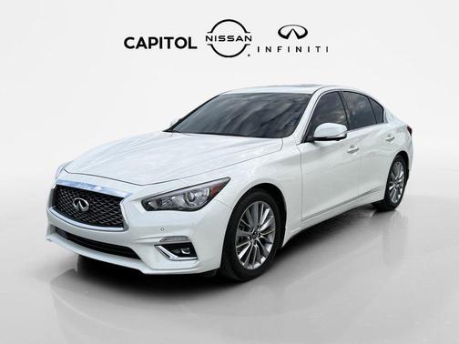 2023 INFINITI Q50 LUXE