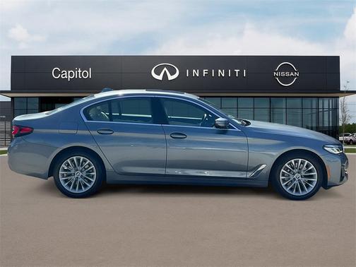 2022 BMW 530 i