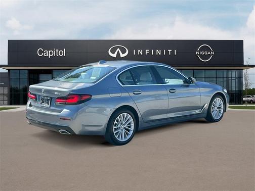 2022 BMW 530 i
