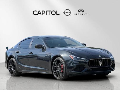 Nero Ribelle Metallic 2023 Maserati Ghibli Modena