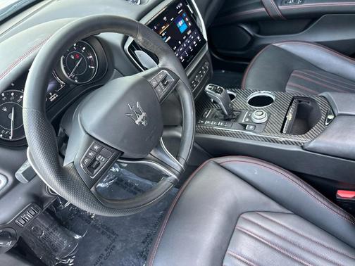Nero Ribelle Metallic 2023 Maserati Ghibli Modena