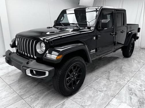 2023 Jeep Gladiator Overland