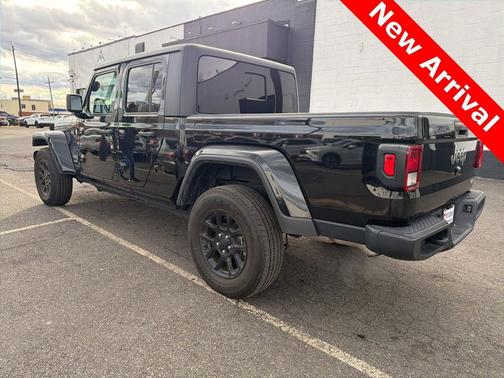 2023 Jeep Gladiator Overland