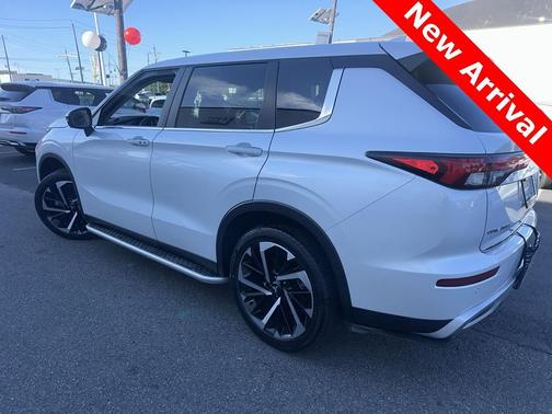 2022 Mitsubishi Outlander SE