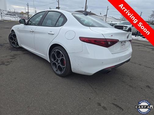 2022 Alfa Romeo Giulia Ti