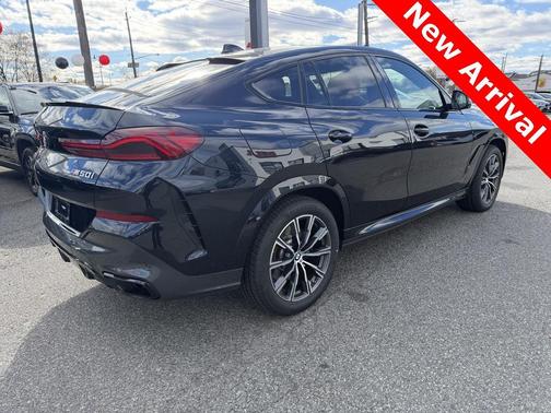 2022 BMW X6 M50i