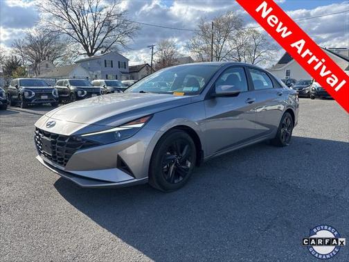 2022 Hyundai ELANTRA SEL
