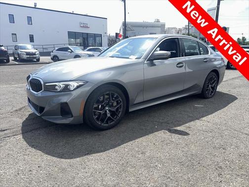 2025 BMW 330 i xDrive