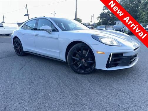2025 Porsche Panamera 4