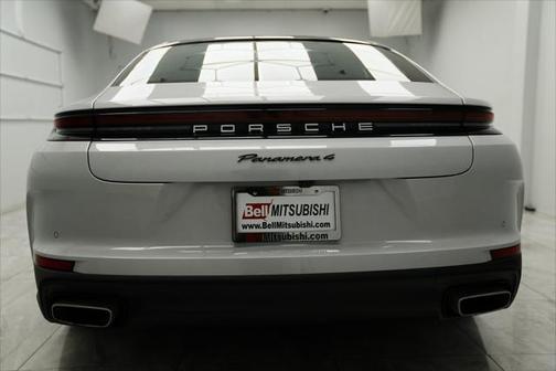 2025 Porsche Panamera 4