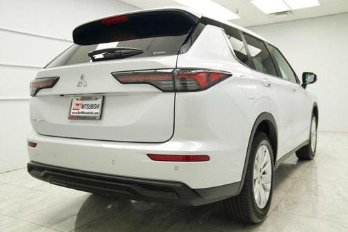 2025 Mitsubishi Outlander ES 2.5 S-AWC