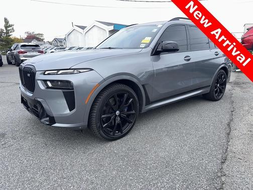 2023 BMW X7 M60i
