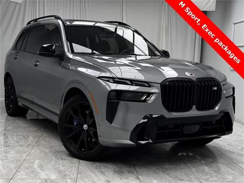 2023 BMW X7 M60i