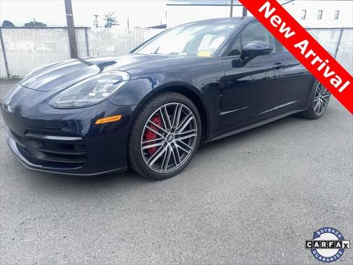 2022 Porsche Panamera 4S