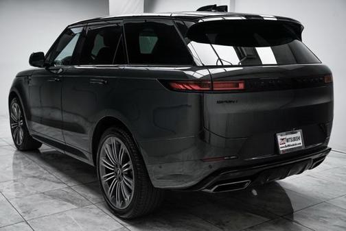 2024 Land Rover Range Rover Sport SE